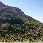 Paradisi Village *