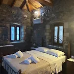 Paradisi Village *