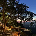 Paradisi Village Neápolis
