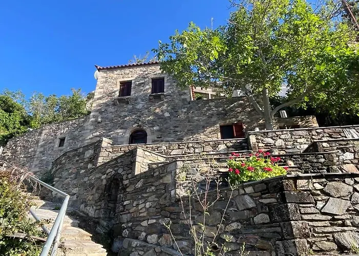 Paradisi Village Neápolis